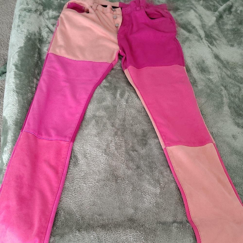 MNML Pink and Black Apparel - Picture 4 of 8